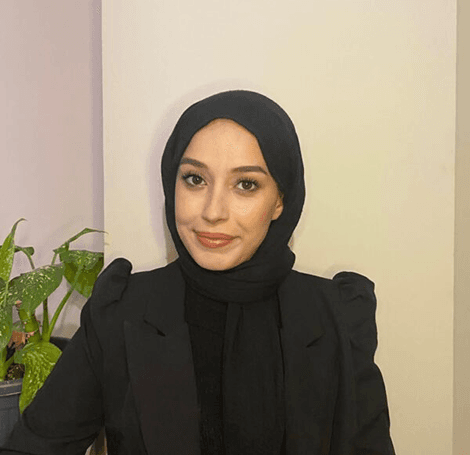 Psikolog Ayşe Sena Gözüaçık Portre Görseli